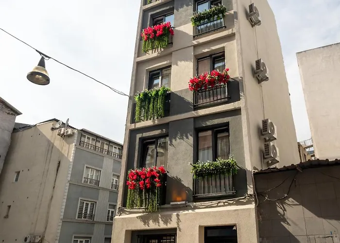 Pia Global - Nevizade 公寓式酒店 4*